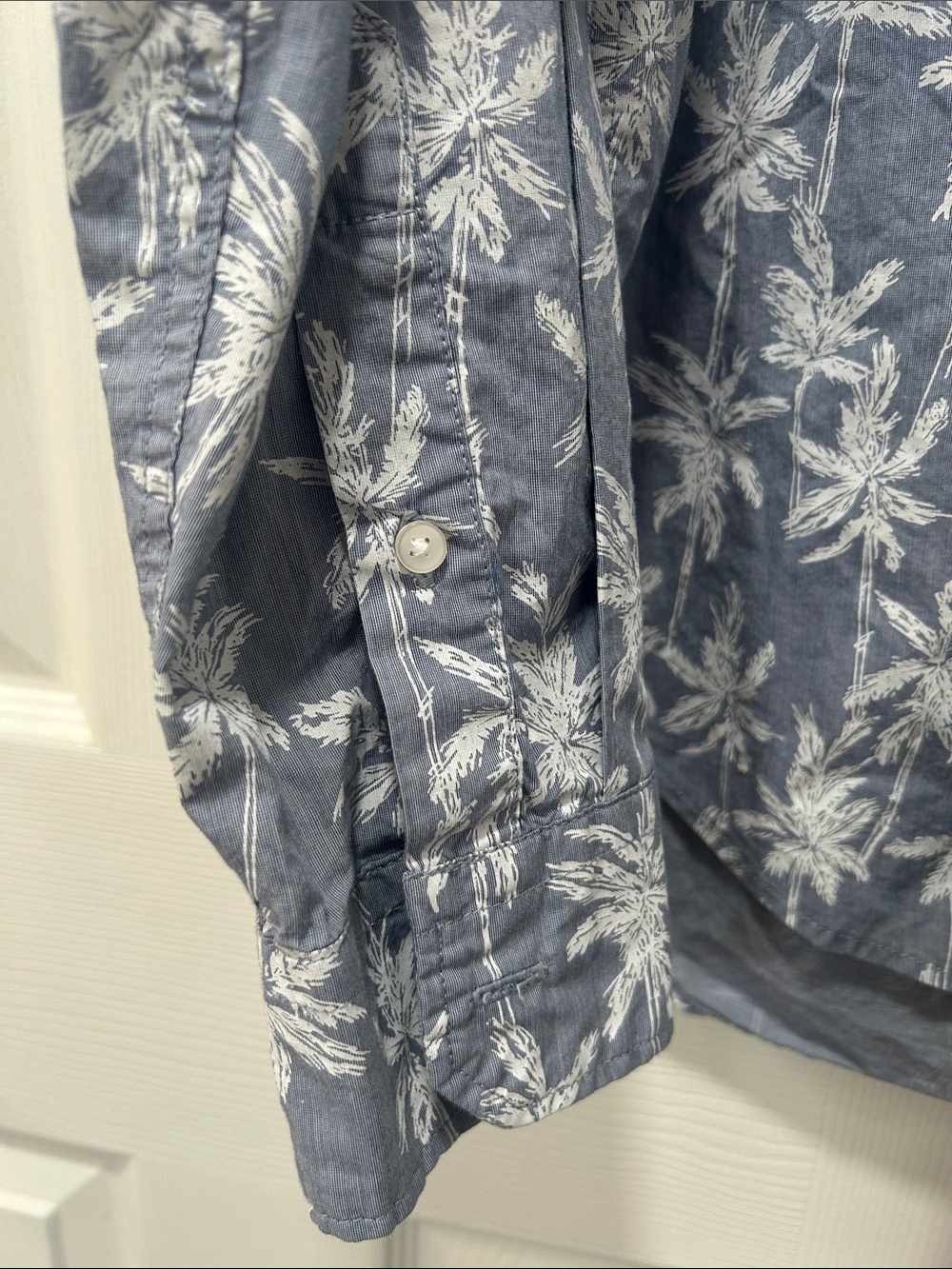American Eagle Outfitters Blue & White Palm Print Button-Up Shirt - Picture 8 of 8
